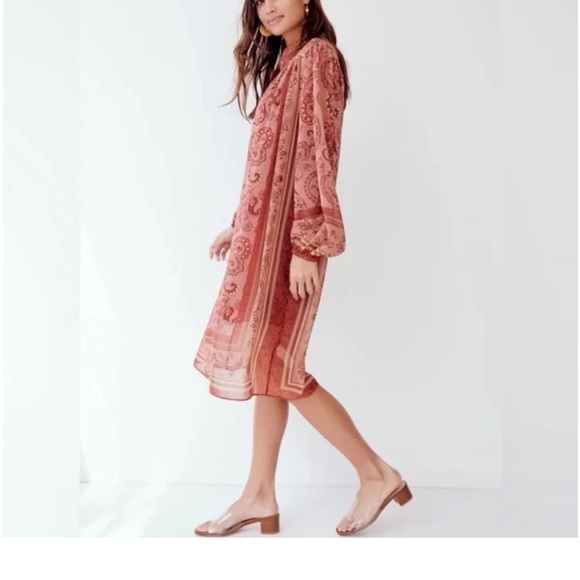 Aritzia Wilfred woman’s Solene Paisley tunic dress - Picture 2 of 16